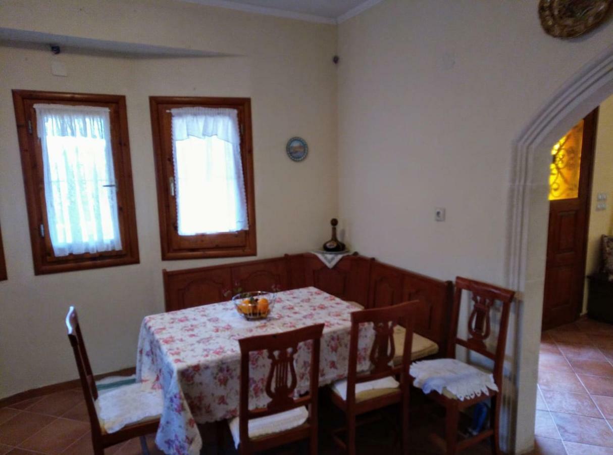 Villa Silvia Ágios Matthaíos Екстериор снимка