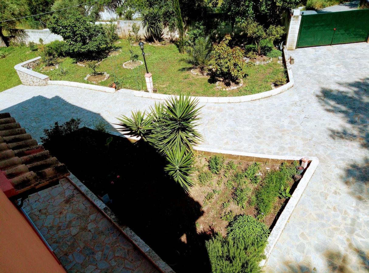 Villa Silvia Ágios Matthaíos Екстериор снимка